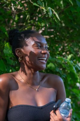 Keywords: gardens;cars;reflections