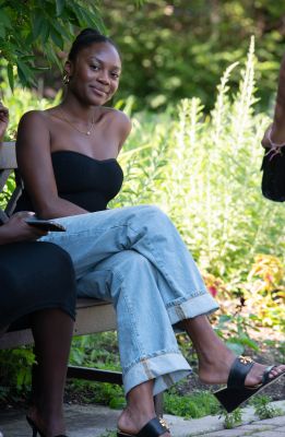 Keywords: gardens;cars;reflections