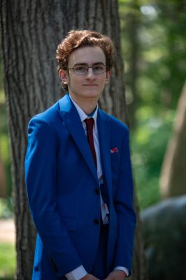 Keywords: gardens;cars;reflections